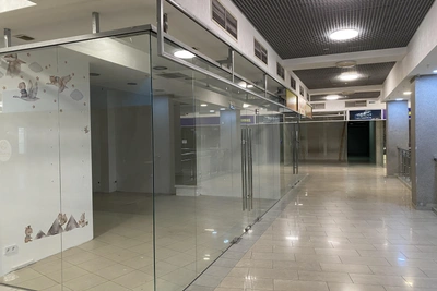 ТЦ «Фантазия» на площади Маркса теряет арендаторов