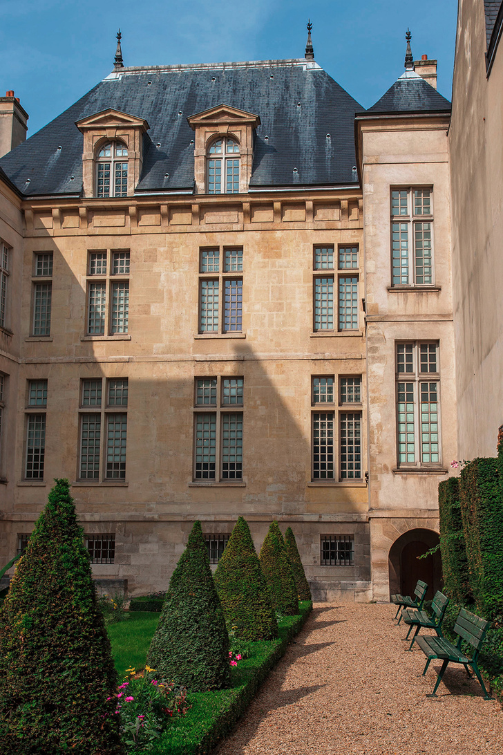 Музей Коньяк-Жэ в Париже