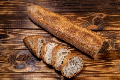 Scientists Evaluate Benefits and Risks of Homemade Bread