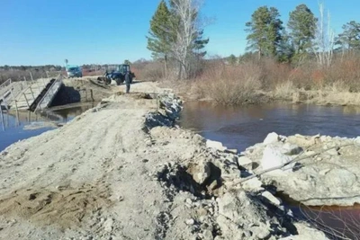 В Приамурье ввели режим ЧС из-за размыва дороги