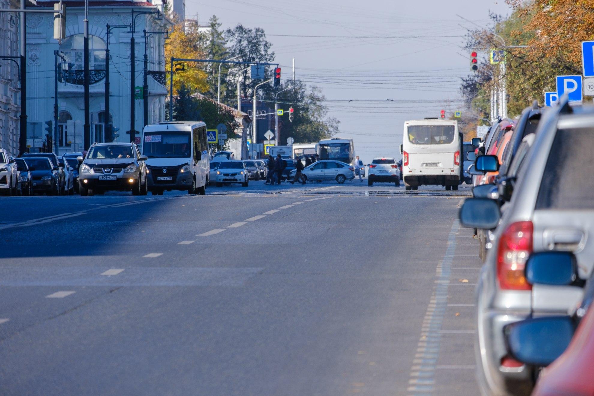Дороги в Уфе как в колхозе, а в Казани — как в Дубаях? Сравниваем фото улиц в братских республиках