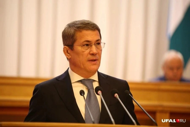 На этой неделе глава региона Радий Хабиров частично отменил антиковидные меры. Но вход в некоторые заведения — по-прежнему с сертификатом о вакцинации или отрицательным ПЦР-тестом на ковид | Источник: Тимур Шарипкулов