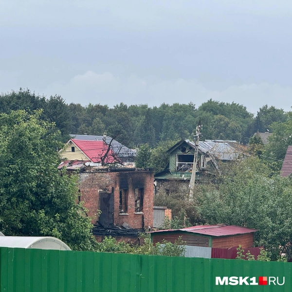 В воздухе даже спустя часы ощущался едкий запах гари | Источник: MSK1.RU