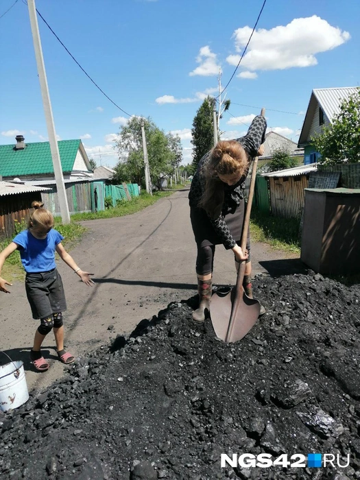 Ребята становятся самостоятельными и украшают жизнь родителей | Источник: личный архив семьи Хрущевых