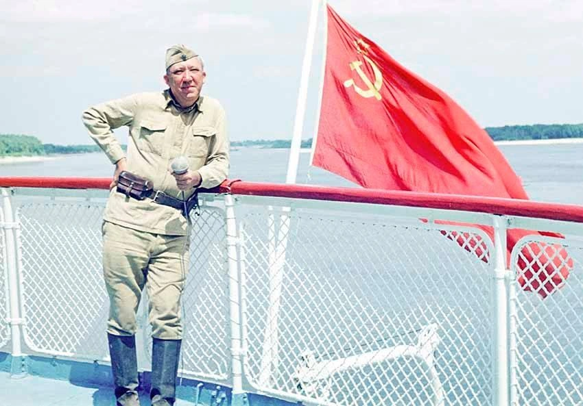 Еще недавно здесь гремели бои, а сейчас снимают кино с Юрием Никулиным | Источник: Генриетта Перьян