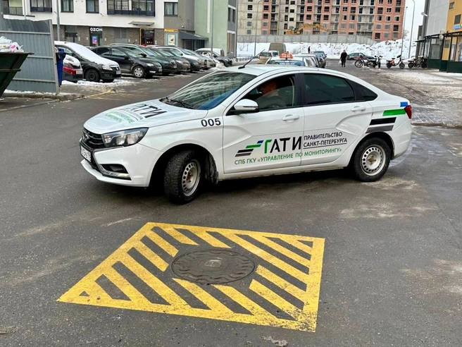 За два месяца новых правил за парковку на разметке в Петербурге насчитали штрафов на 3,2 млн рублей | Источник: ГАТИ Петербурга