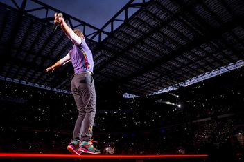 На концерте Coldplay было несколько десятков тысяч человек
