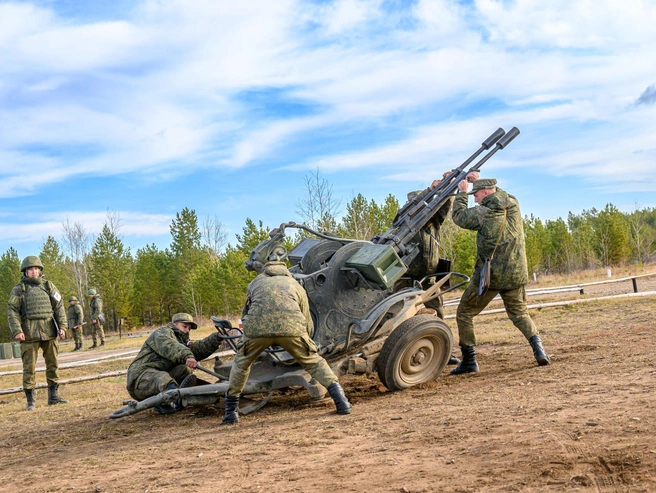 За ночь с 31 мая на 1 июня средства ПВО уничтожили 72 украинских беспилотных летательных аппарата. | Источник: Олег Фёдоров / CHITA.RU