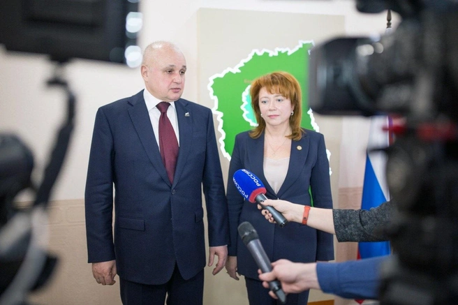 На назначение Коляденко лично приехал Цивилев, который тогда был губернатором | Источник: пресс-служба администрации области