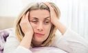 Женщины спят хуже, когда лежат в кровати с мужчиной. Как решить эту проблему
