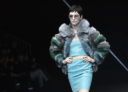 10 лучших образов с показа Emporio Armani FW18-19