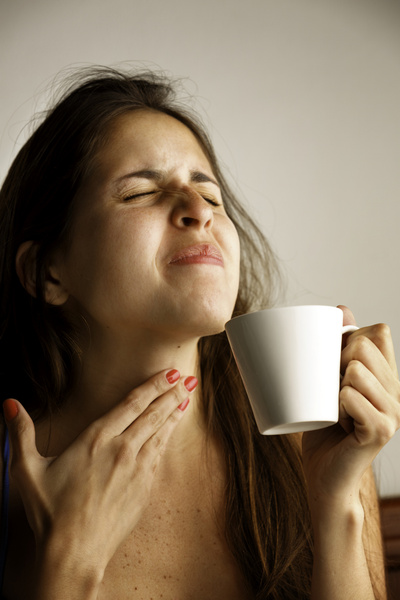 Простуда взяла за горло? 4 способа избавиться от боли и кашля