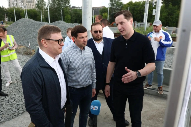 Текслер проверил капремонт моста через Миасс | Источник: gubernator74.ru