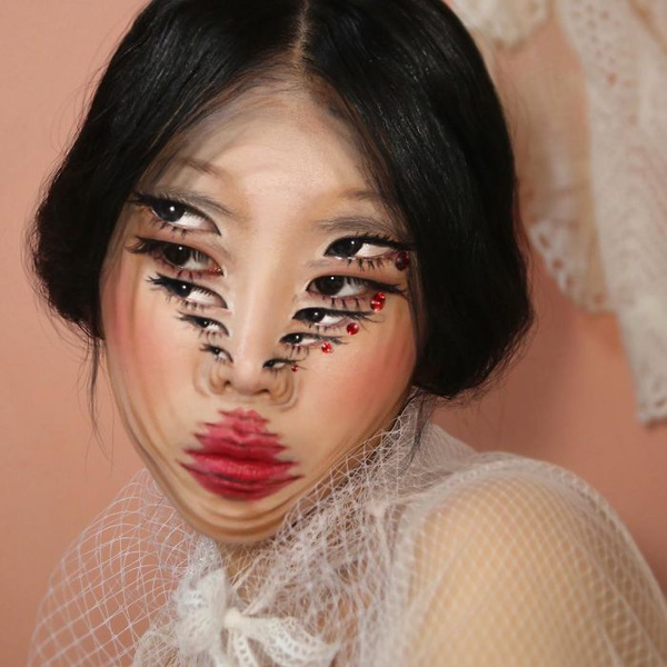 Девушка делает оптические иллюзии у себя на лице (галерея)