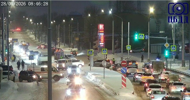 Для работы спасателей полностью закрыли движение по улице Дзержинского | Источник: Центр безопасности дорожного движения Пермского края