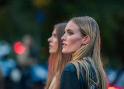 Комплексы наружу: 5 цветов в одежде, которые выдают женщину с заниженной самооценкой