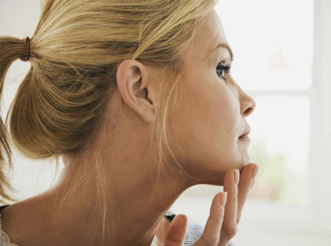 Милиумы: что это такое и как с ними бороться | marieclaire.ru