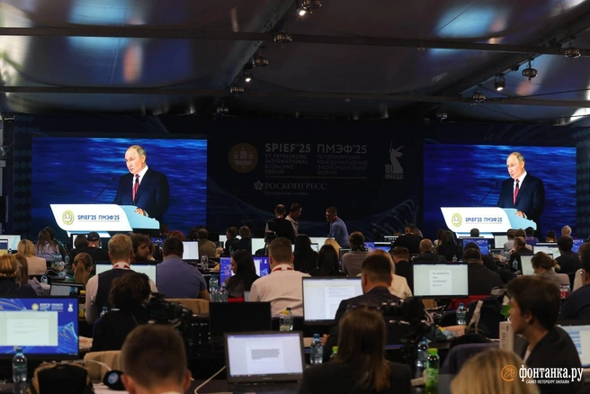 Путин расскажет о развитии российской экономики | Источник: Дарья Драй / Фонтанка