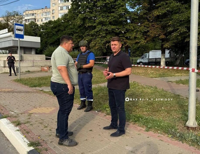 При ракетном обстреле Белгорода погибла женщина, которая была в машине. Ещё одна пострадала | www.fontanka.ru