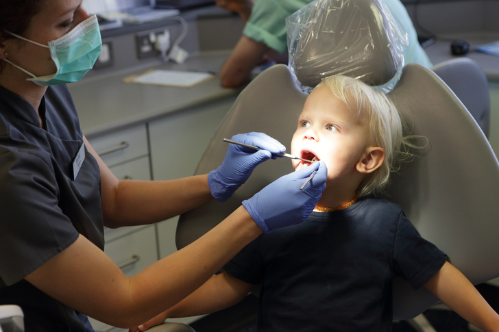 Серебрение и еще 6 процедур, которые нельзя делать с детскими зубами