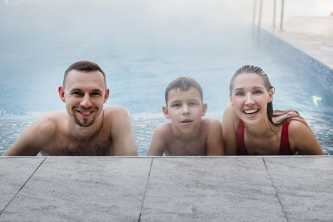 Морозные дни больше не помеха для купания под открытым небом | Источник: «Хвоя»