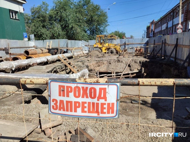 Участок на улице Петрова — 273 метра. Это сегодня самый крупный ремонтируемый объект в городе | Источник: Ксения Власова / «ИрСити»