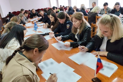 Более 700 полицейских Астрахани написали «Диктант Победы»