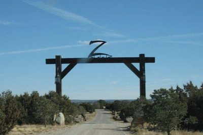 Эксклюзив: на ранчо Эпштейна ищут тела женщин