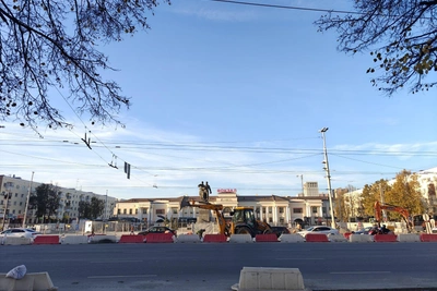 На Челюскинцев у вокзала установят два светофора