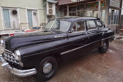 Heavy Retro-Luxury: 67-Year-Old GAZ Sedan for Sale in Novosibirsk