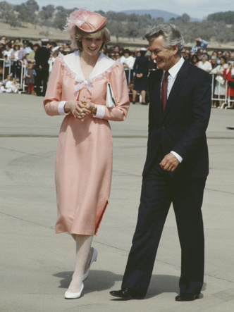Фото №4 - От персикового до фуксии: как принцесса Диана носила розовый цвет (и почему он ей так шел)