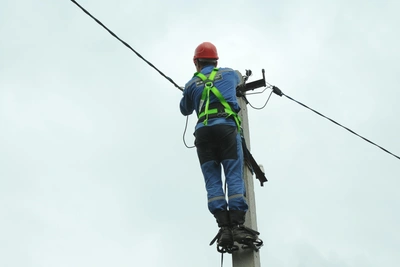 «Это провал»: в Песочне и Кальном снова нет света