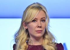 Мизулина через суд потребовала от Дудя* и Лебедева 10 млн за скандальное интервью