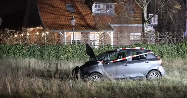 В Нидерландах автомобиль въехал в толпу людей, ожидавших парада. Есть пострадавшие | Источник: соцсети