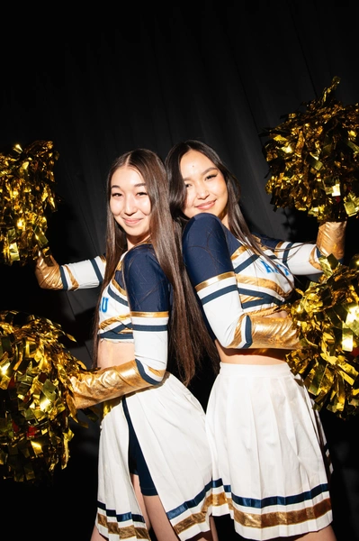 Cheerleaders AlmaU