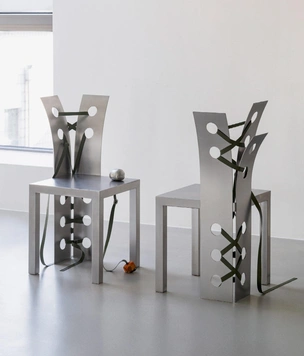Скульптурная мебель из нержавеющей стали от Нары Ли