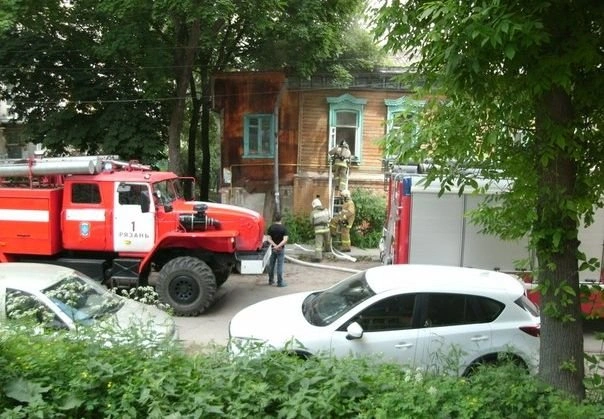 34 огнеборца тушили пожар на улице Подгорной | ya62.ru