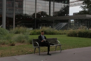 Как казаться уверенным в себе, когда внутри все дрожит от страха: 3 эффективных лайфхака