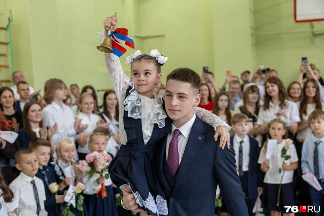 И прозвенит первый звонок! | Источник: Александр Куренной / 76.RU