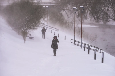 МЧС рекомендует взять топор в машину из-за непогоды