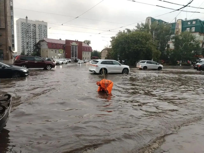 В городе топит участки улиц из-за продолжительных осадков | Источник: пресс-служба администрации Барнаула
