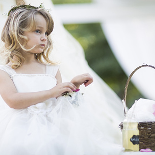 На свадьбу с ребенком: чем занять малыша?