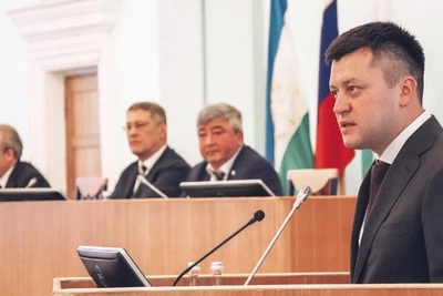 Мавлиев предложил мир депутатам, уволившим его