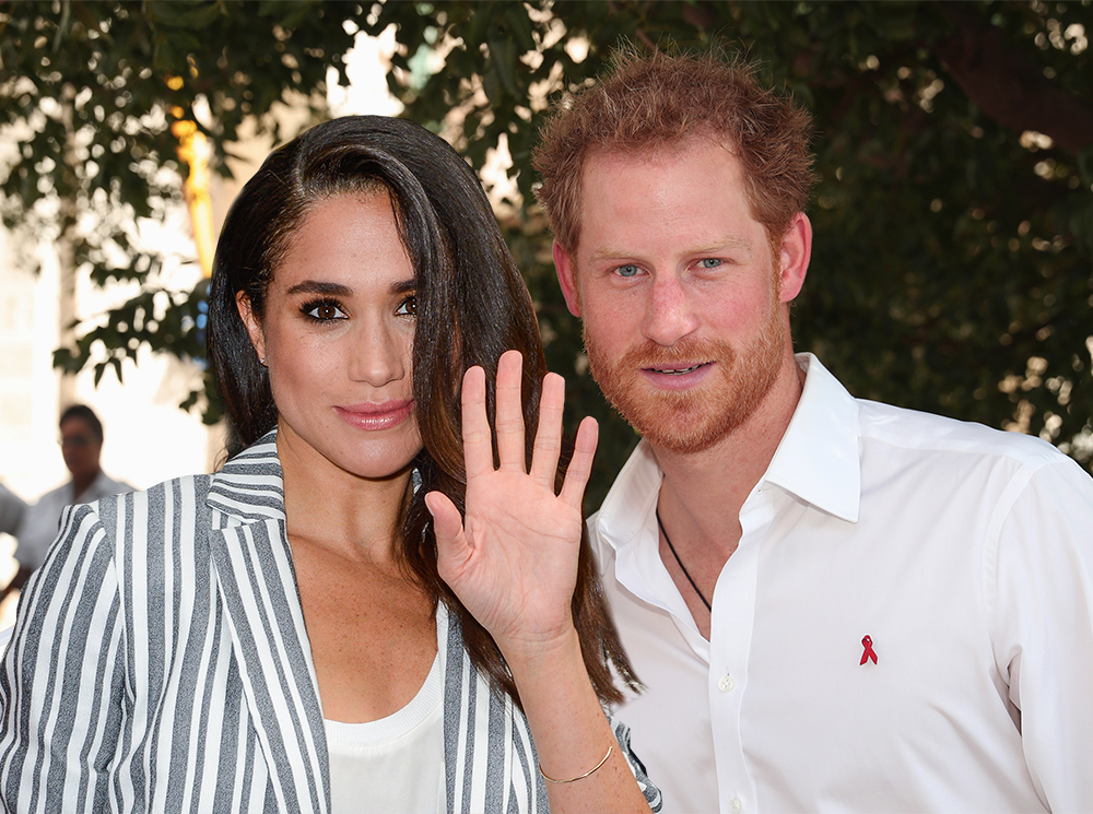 Парный выход: Принц Гарри и Меган Маркл на свадьбе друзей | marieclaire.ru