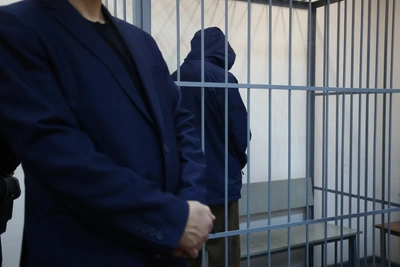 Tyumen Man Accidentally Shoots Girlfriend with Shotgun