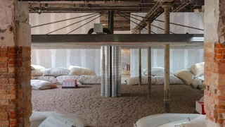 На Венецианской архитектурной биеннале вручили награды лучшим проектам