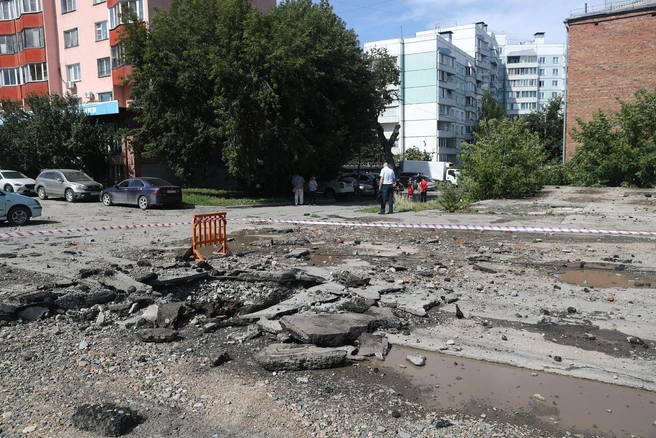 Коммунальная авария произошла во время гидравлических испытаний | Источник: Александр Ощепков / NGS.RU
