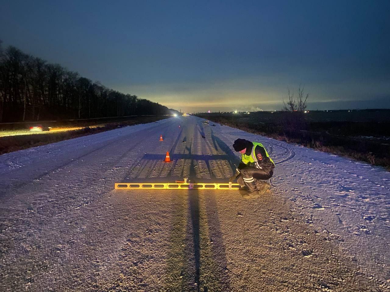 На Урале перекрыли трассу из-за смертельного ДТП