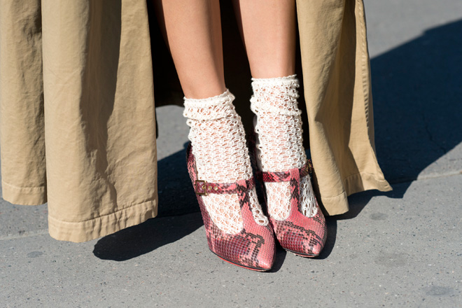 Фото №7 - Тренд в деталях: 28 способов носить носки с туфлями