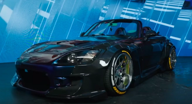 Когда-то машина была красной и принадлежала Аркадию Цареградцеву | Источник: «Парковка» / Vk.com